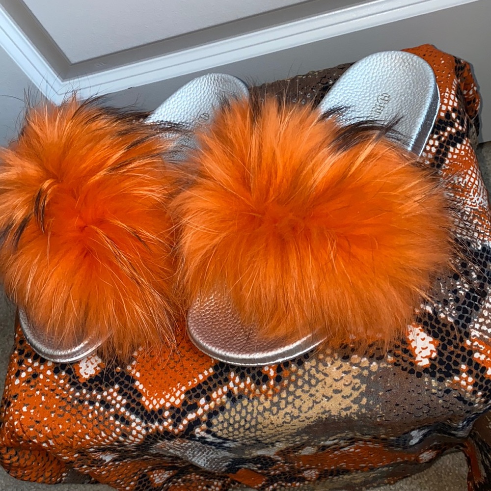 Brand New size 7 fine fur slides